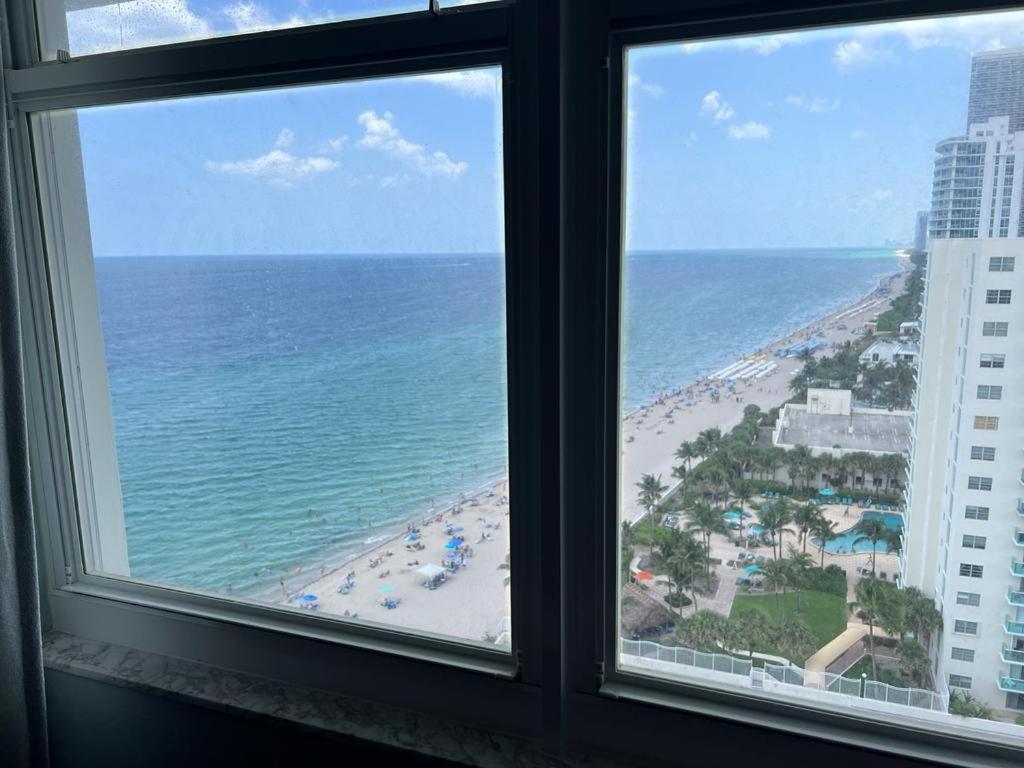 Penthouse Beach Front 1St Line, 2 Bedroom 2 Ba, New Decoration & Furnitures, Unobstructed View Of The Beautiful Atlantic, Free Parking Hollywood Eksteriør billede
